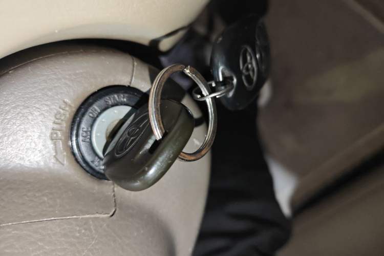 Used Toyota Corolla EX 2011 1.6L Automatic Classic Edition Vehicle Key