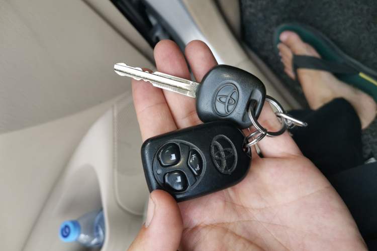 Used Toyota Corolla EX 2011 1.6L Automatic Classic Edition Vehicle Key