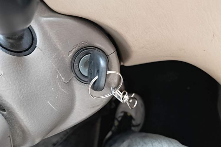 Used Toyota Corolla EX 2011 1.6L Automatic Classic Edition Vehicle Key