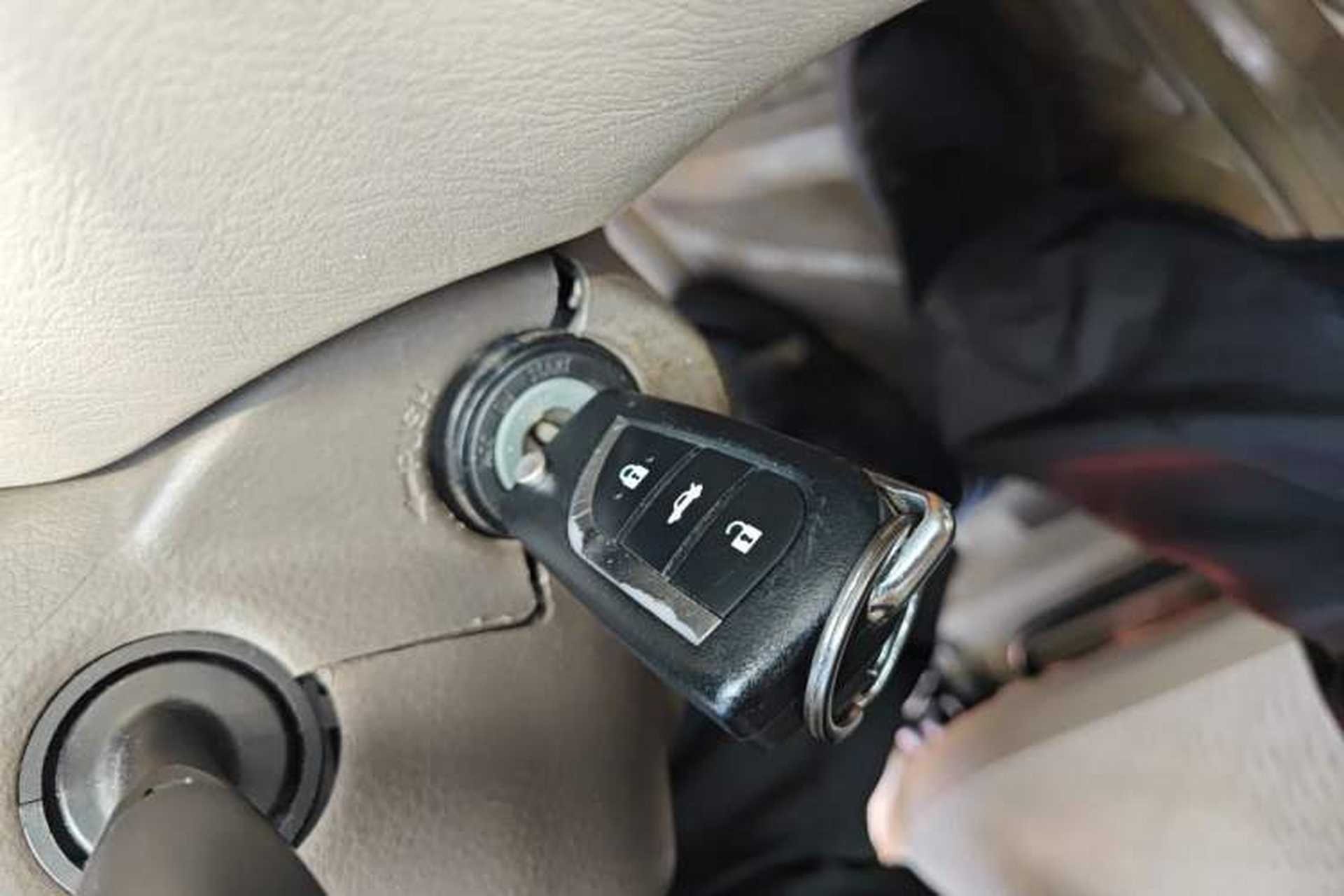 Used Toyota Corolla EX 2011 1.6L Automatic Classic Edition Vehicle Key