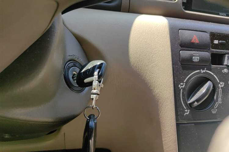 Used Toyota Corolla EX 2011 1.6L Automatic Classic Edition Vehicle Key