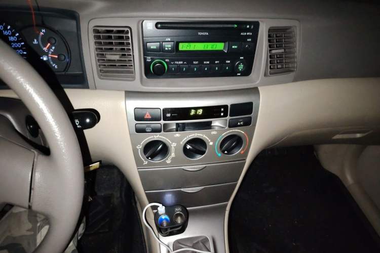 Used Toyota Corolla EX 2011 1.6L Manual Luxury Edition Audio And AC Panel