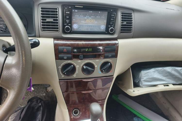 Used Toyota Corolla EX 2011 1.6L Automatic Classic Edition Audio And AC Panel