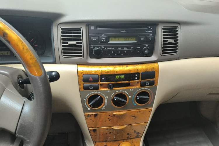 Used Toyota Corolla EX 2011 1.6L Automatic Classic Edition Audio And AC Panel
