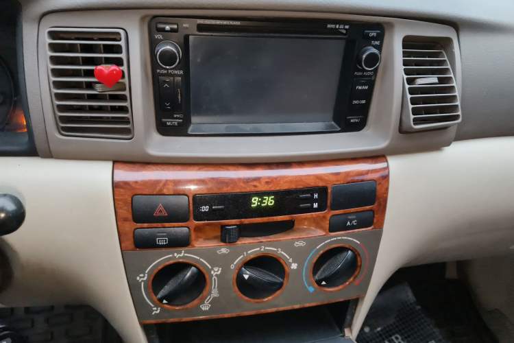 Used Toyota Corolla EX 2011 1.6L Automatic Classic Edition Audio And AC Panel