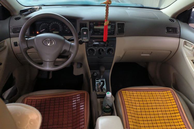 Used Toyota Corolla EX 2011 1.6L Automatic Classic Edition Center Console