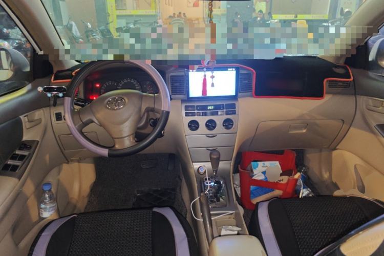 Used Toyota Corolla EX 2011 1.6L Automatic Luxury Edition Center Console