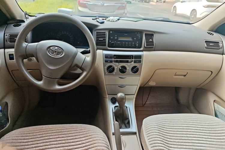 Used Toyota Corolla EX 2011 1.6L Manual Classic Edition Center Console