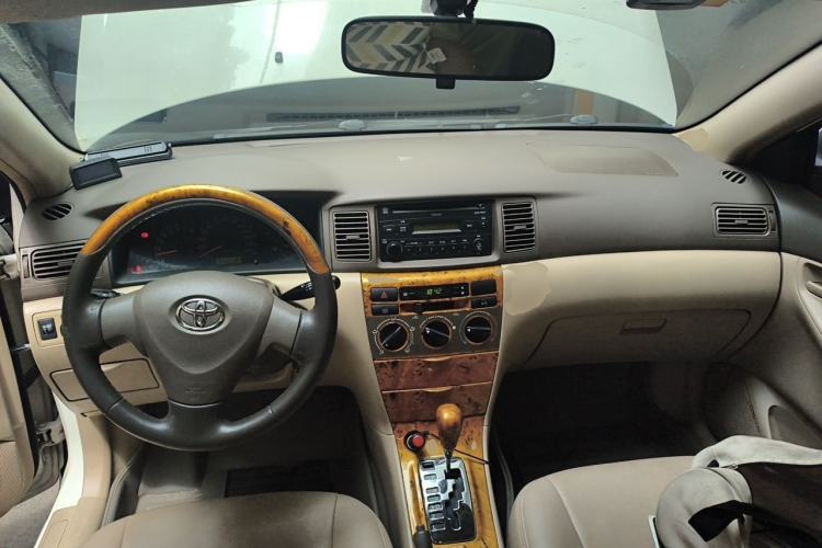 Used Toyota Corolla EX 2011 1.6L Automatic Classic Edition Center Console