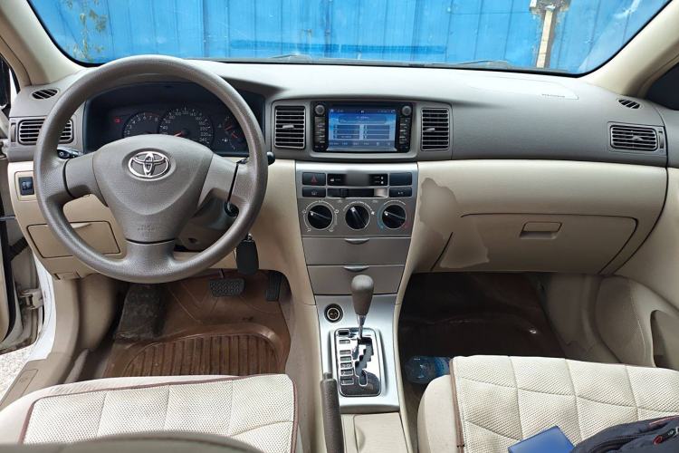 Used Toyota Corolla EX 2011 1.6L Automatic Classic Edition Center Console