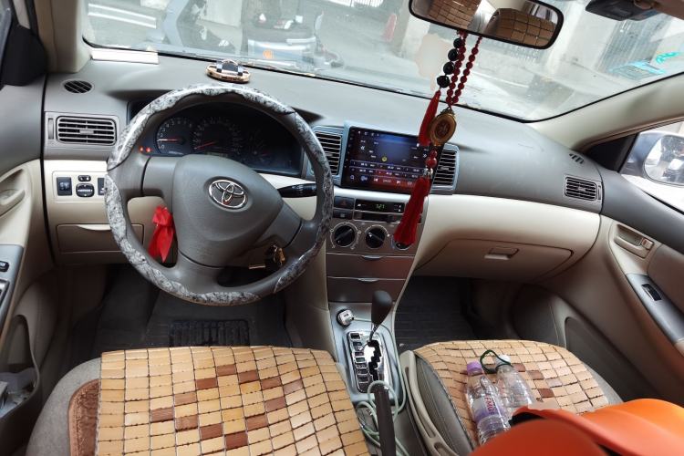 Used Toyota Corolla EX 2011 1.6L Automatic Classic Edition Center Console