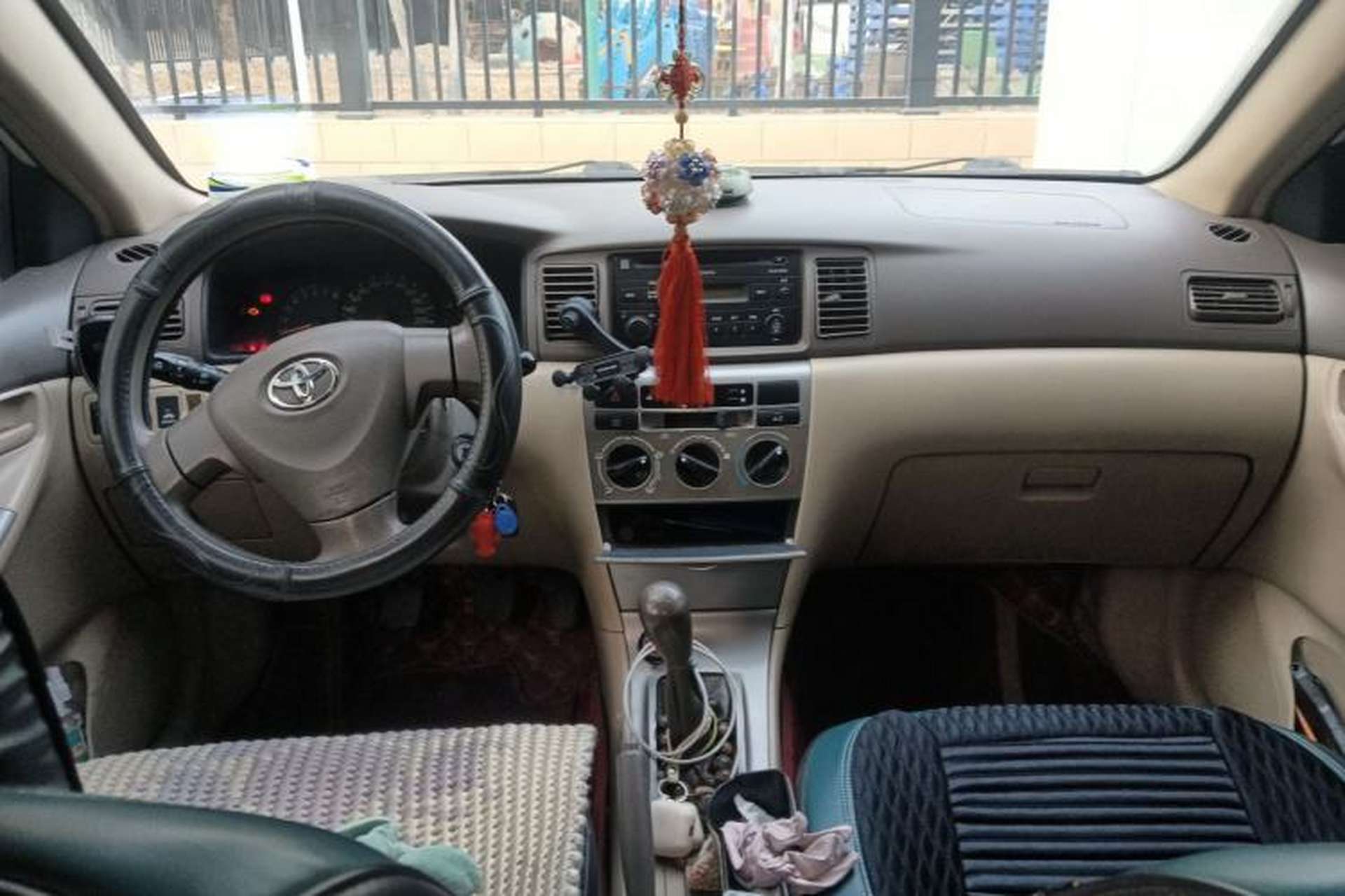 Used Toyota Corolla EX 2011 1.6L Manual Luxury Edition Center Console