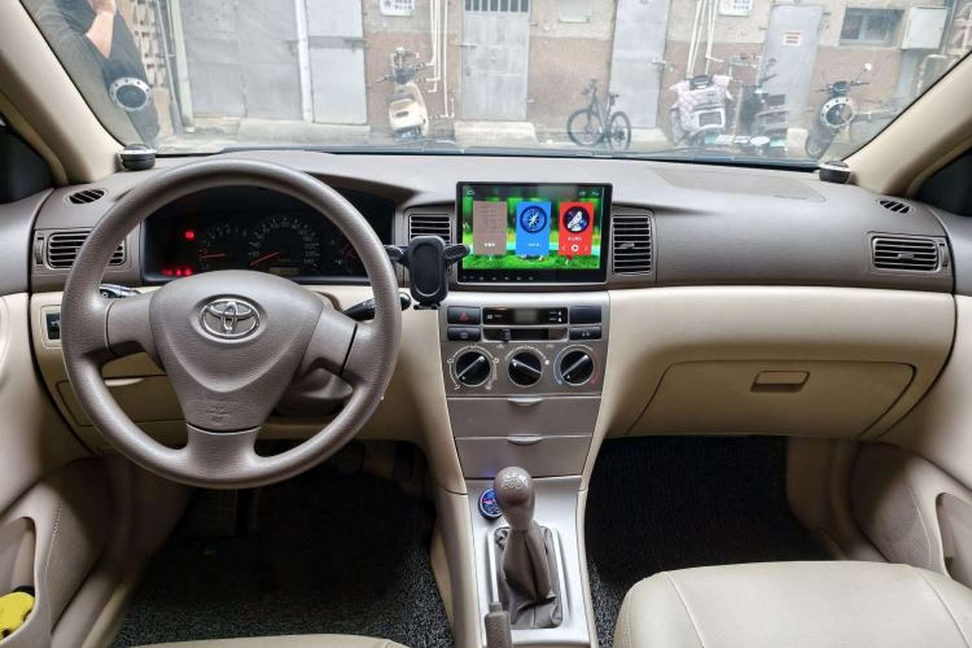 Used Toyota Corolla EX 2011 1.6L Manual Classic Edition Center Console