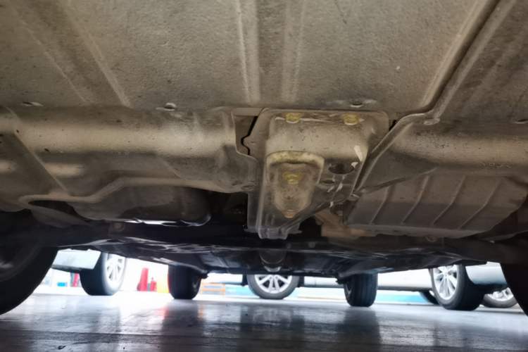 Used Toyota Corolla EX 2011 1.6L Automatic Luxury Edition Chassis Front