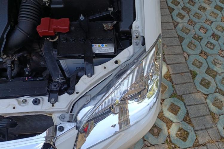 Used Toyota Corolla EX 2011 1.6L Automatic Classic Edition Engine Bay Left