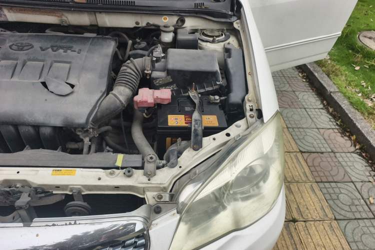 Used Toyota Corolla EX 2011 1.6L Automatic Classic Edition Engine Bay Left