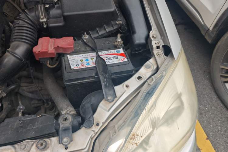 Used Toyota Corolla EX 2011 1.6L Automatic Classic Edition Engine Bay Left