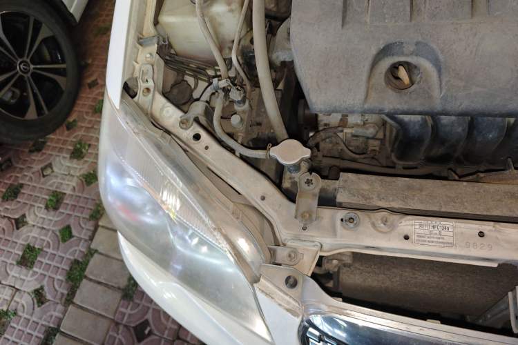 Used Toyota Corolla EX 2011 1.6L Automatic Luxury Edition Engine Bay Right