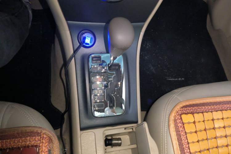 Used Toyota Corolla EX 2011 1.6L Automatic Classic Edition Gear Lever