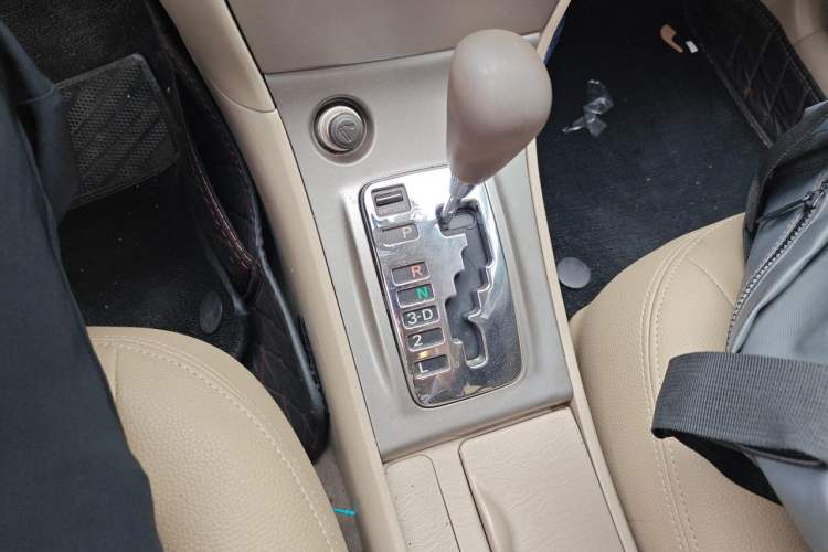 Used Toyota Corolla EX 2011 1.6L Automatic Classic Edition Gear Lever
