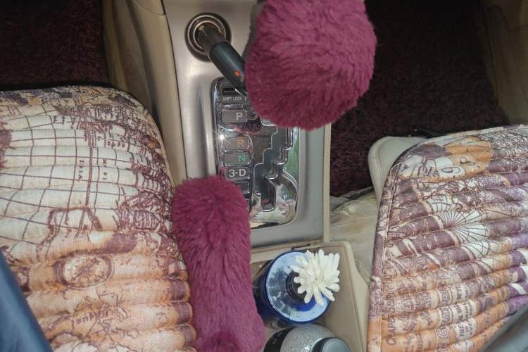 Used Toyota Corolla EX 2011 1.6L Automatic Classic Edition Gear Lever
