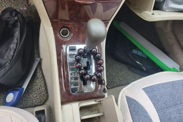 Used Toyota Corolla EX 2011 1.6L Automatic Classic Edition Gear Lever