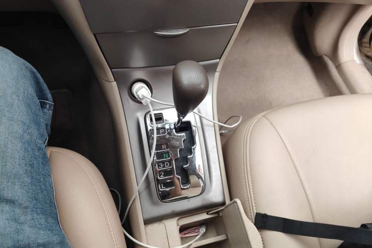 Used Toyota Corolla EX 2011 1.6L Automatic Classic Edition Gear Lever