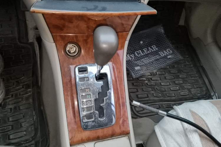Used Toyota Corolla EX 2011 1.6L Automatic Classic Edition Gear Lever