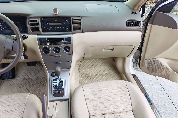 Used Toyota Corolla EX 2011 1.6L Automatic Classic Edition Interior 4