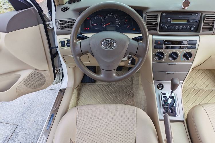 Used Toyota Corolla EX 2011 1.6L Automatic Classic Edition Interior 7
