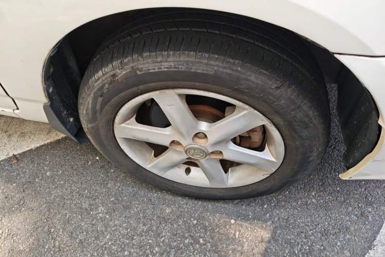 Used Toyota Corolla EX 2011 1.6L Automatic Classic Edition Right Front Wheel Hub