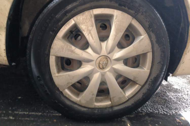 Used Toyota Corolla EX 2011 1.6L Automatic Classic Edition Right Front Wheel Hub