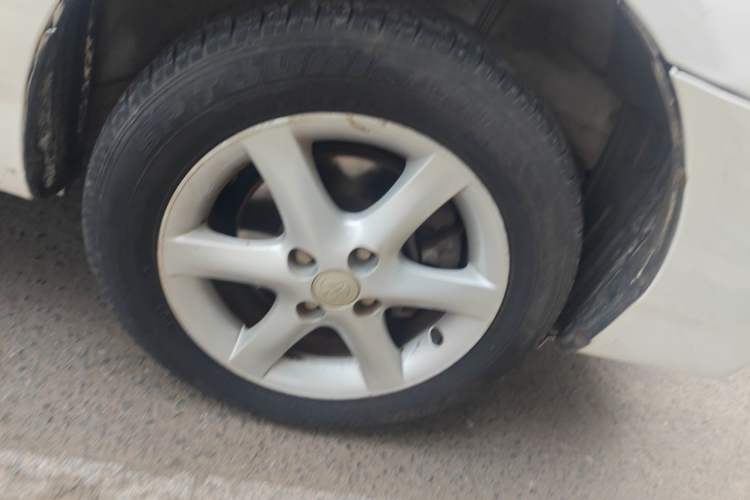 Used Toyota Corolla EX 2011 1.6L Automatic Classic Edition Right Front Wheel Hub
