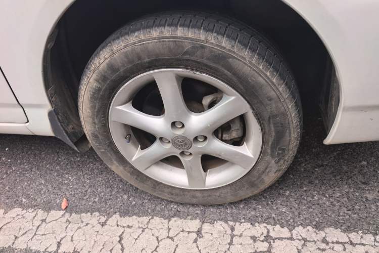 Used Toyota Corolla EX 2011 1.6L Manual Special Offer Version Right Front Wheel Hub