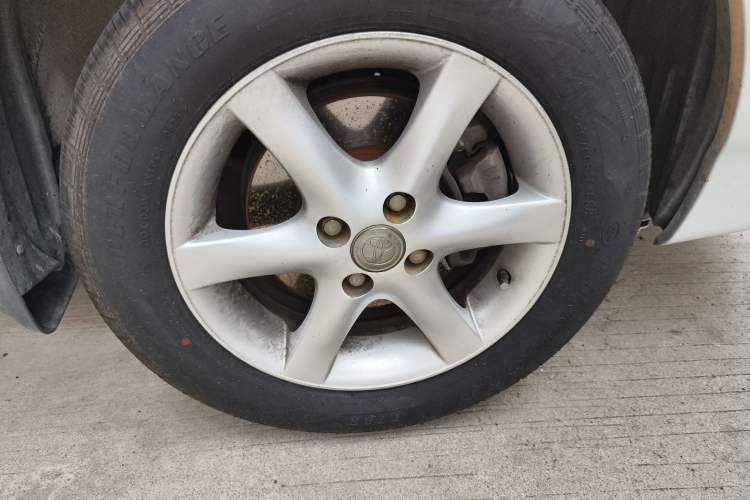 Used Toyota Corolla EX 2011 1.6L Manual Classic Edition Right Front Wheel Hub