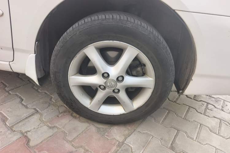 Used Toyota Corolla EX 2011 1.6L Automatic Luxury Edition Right Front Wheel Hub