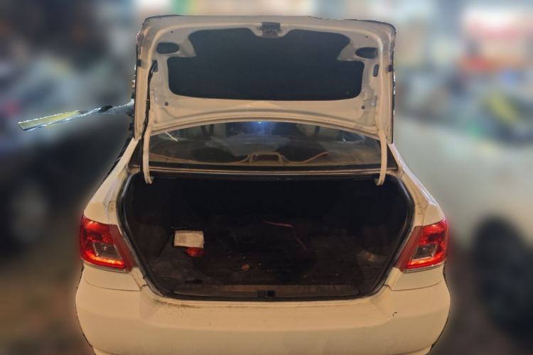 Used Toyota Corolla EX 2011 1.6L Automatic Luxury Edition Trunk