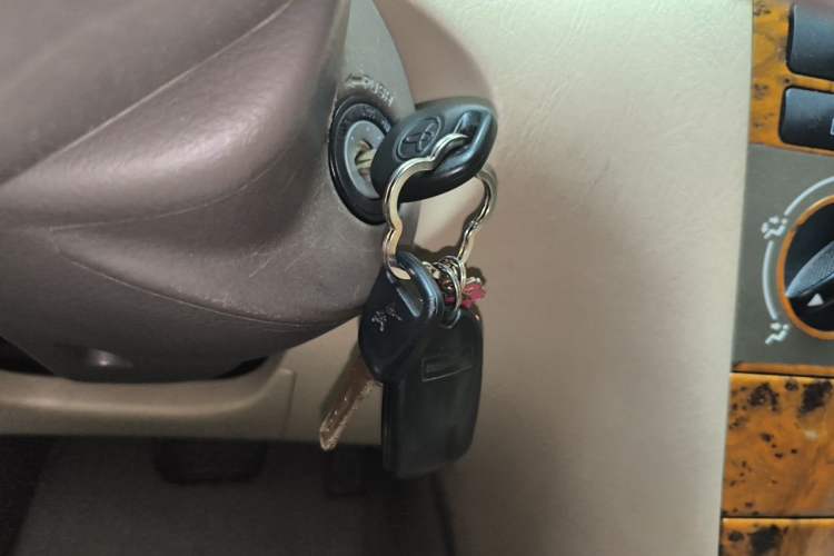 Used Toyota Corolla EX 2011 1.6L Automatic Classic Edition Vehicle Key