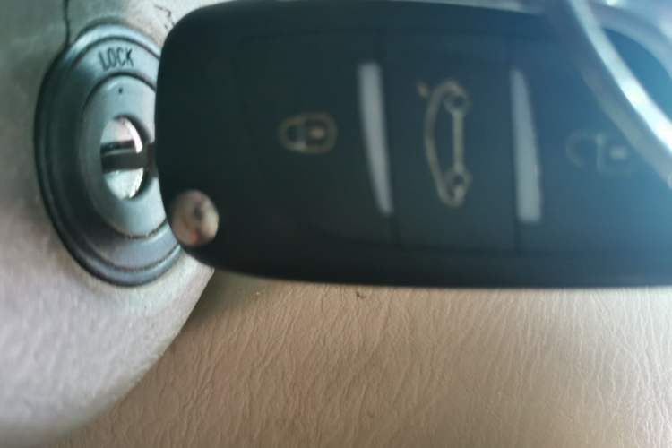 Used Toyota Corolla EX 2011 1.6L Automatic Luxury Edition Vehicle Key