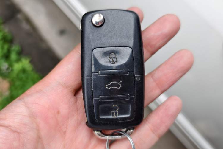 Used Toyota Corolla EX 2011 1.6L Manual Classic Edition Vehicle Key