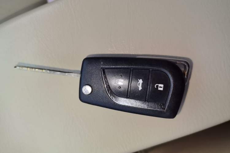 Used Toyota Corolla EX 2011 1.6L Automatic Classic Edition Vehicle Key
