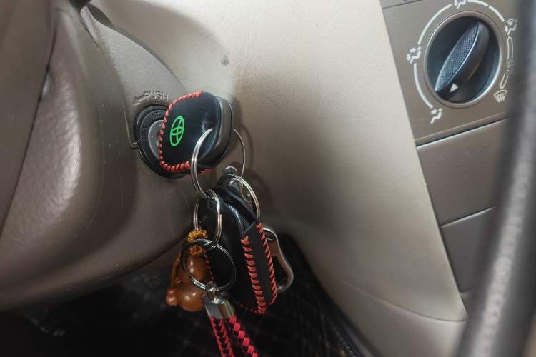 Used Toyota Corolla EX 2011 1.6L Automatic Luxury Edition Vehicle Key