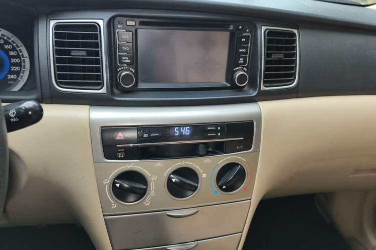 Used Toyota Corolla EX 2013 1.6L Manual Excellence Edition Audio And AC Panel