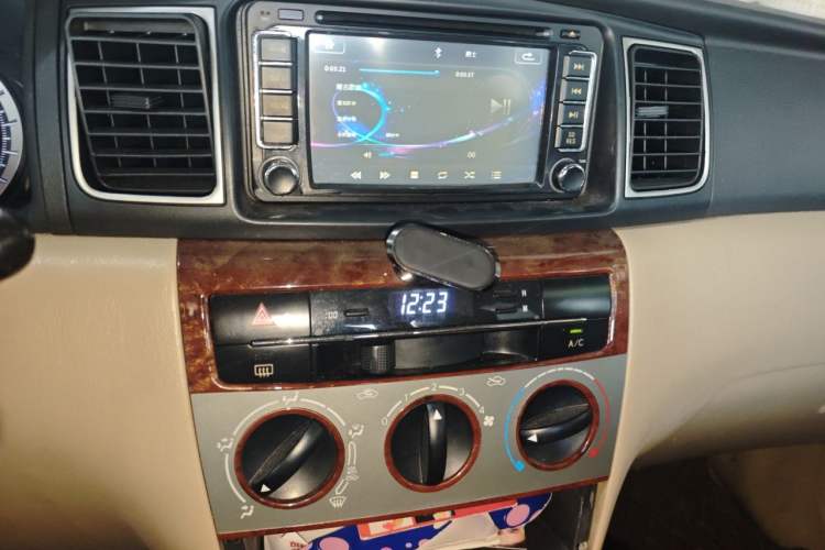 Used Toyota Corolla EX 2013 1.6L Automatic Excellence Edition Audio And AC Panel