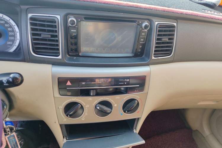 Used Toyota Corolla EX 2013 1.6L Manual Excellence Edition Audio And AC Panel