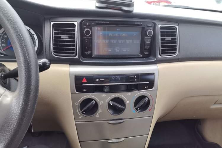 Used Toyota Corolla EX 2013 1.6L Manual Excellence Edition Audio And AC Panel