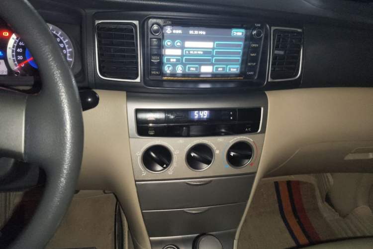 Used Toyota Corolla EX 2013 1.6L Automatic Luxury Edition Audio And AC Panel
