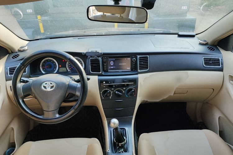 Used Toyota Corolla EX 2013 1.6L Manual Value Edition Center Console