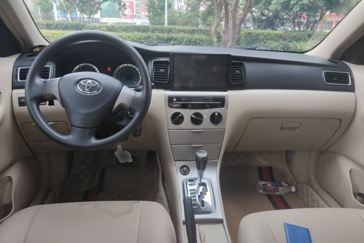 Used Toyota Corolla EX 2013 1.6L Automatic Luxury Edition Center Console