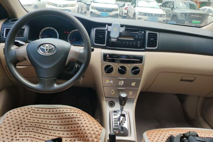 Used Toyota Corolla EX 2013 1.6L Automatic Luxury Edition Center Console